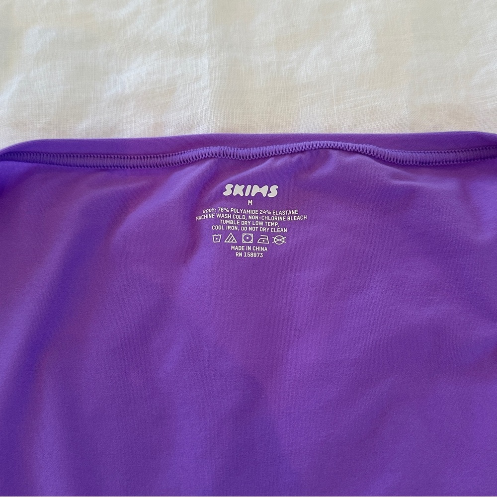 Skims Purple Crop Top - Picture 3 of 5